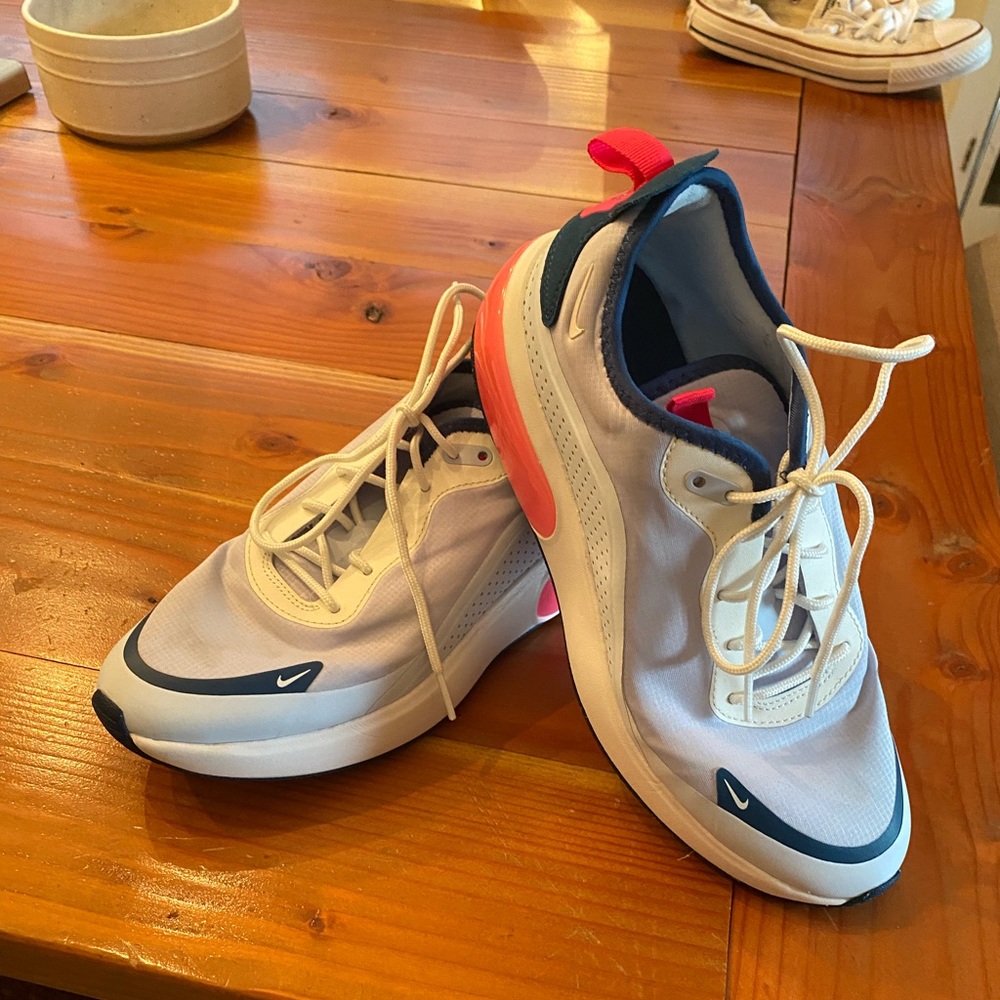 Women’s size 8.5